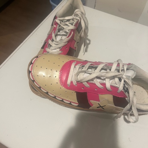 Used sneaker one spot right sneaker. Size 10 no box - Picture 3 of 9